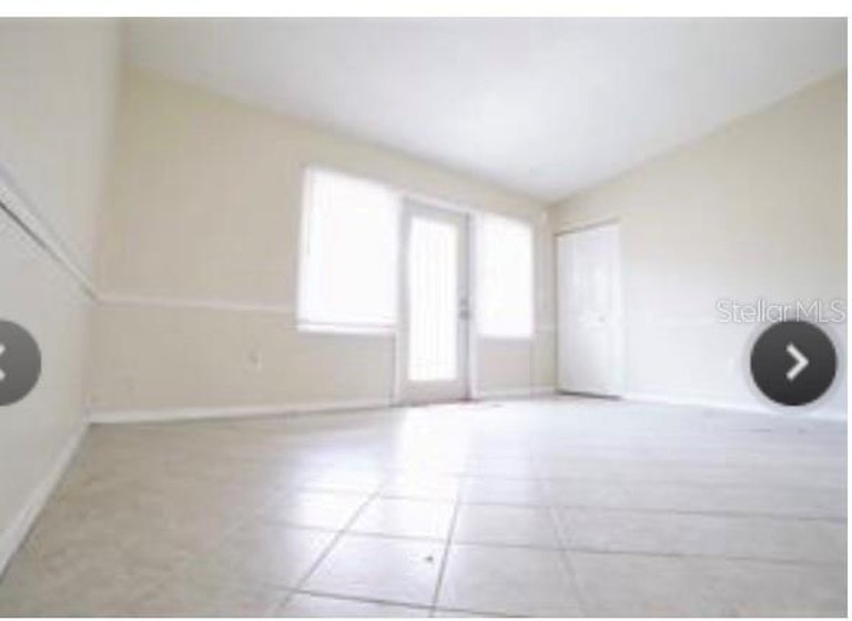 Photo 4 of 17 - 572 E Normandy Blvd, Deltona, FL 32725