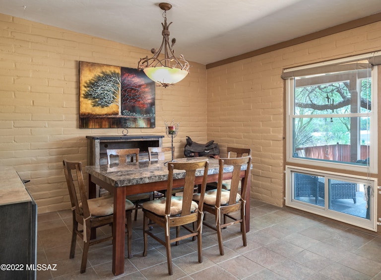 Photo 14 of 31 - 2515 N Rising Star Trl, Tucson, AZ 85745
