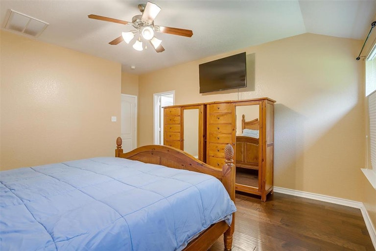 Photo 30 of 40 - 783 Peach Ln, Burleson, TX 76028