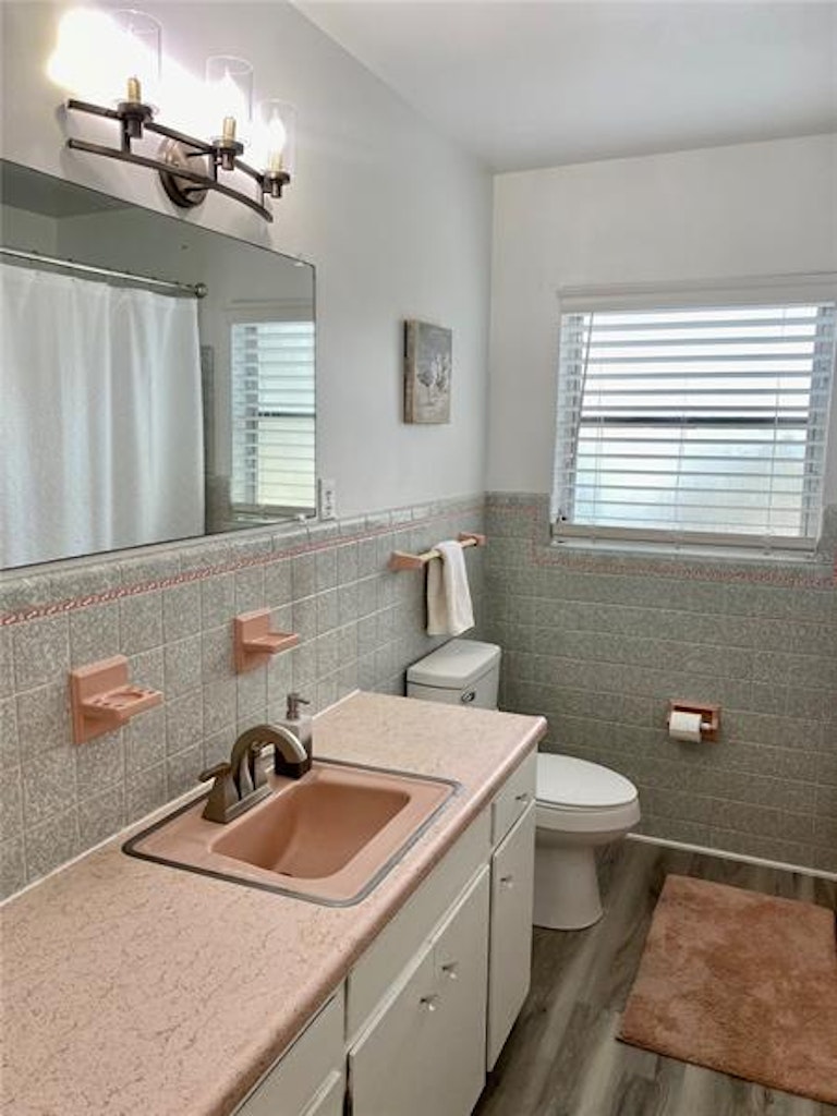 Photo 18 of 60 - 4081 Lake Marianna Dr, Winter Haven, FL 33881