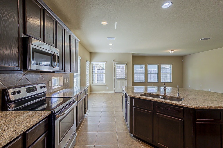 Photo 10 of 22 - 10415 Branch Post, San Antonio, TX 78245