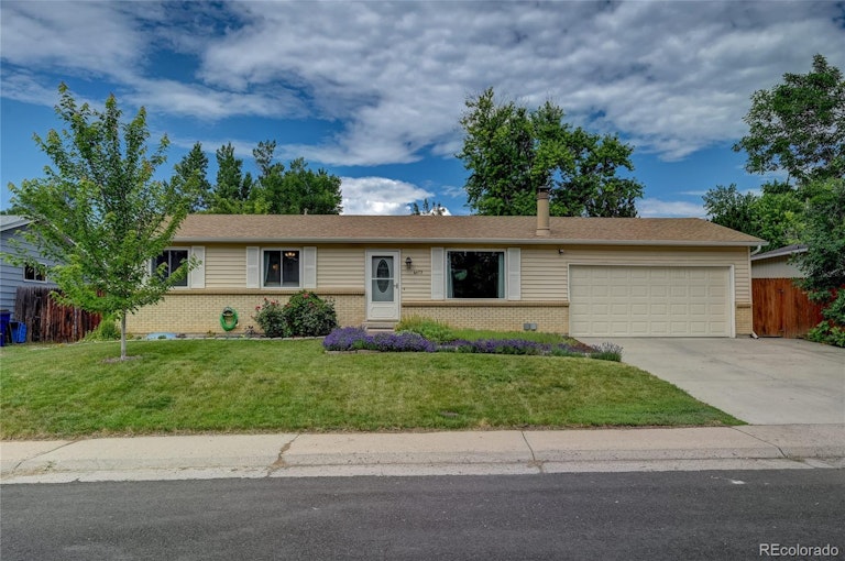 Photo 1 of 31 - 6473 S Dover St, Littleton, CO 80123