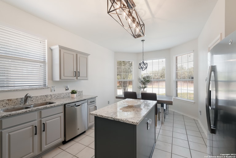 Photo 3 of 28 - 22622 Madison Park, San Antonio, TX 78260
