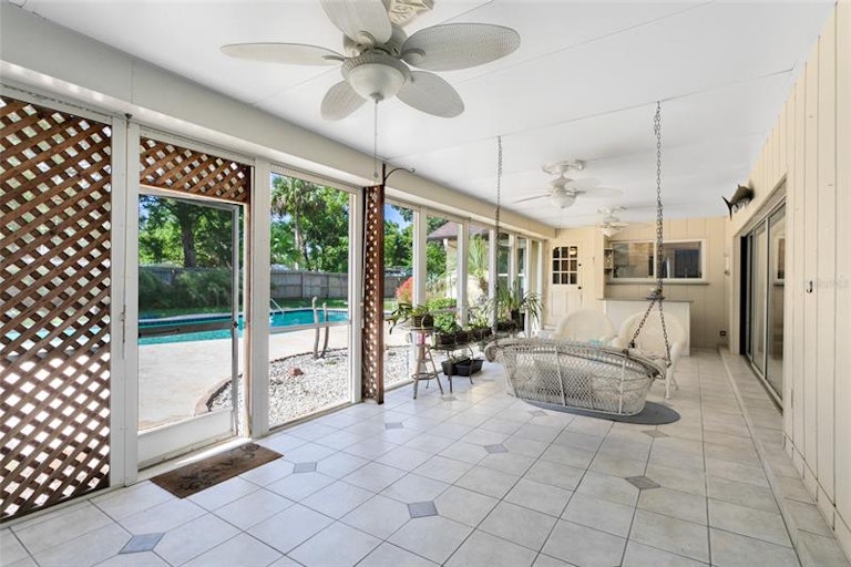 Photo 27 of 35 - 51 Partridge Cir, Winter Springs, FL 32708