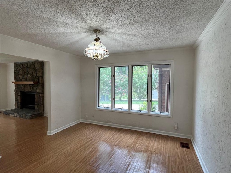 Photo 5 of 23 - 4491 Cedar Park Dr, Stone Mountain, GA 30083