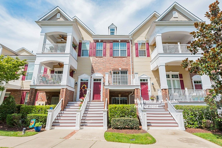 Photo 1 of 15 - 9221 Calabria Dr #104, Raleigh, NC 27617