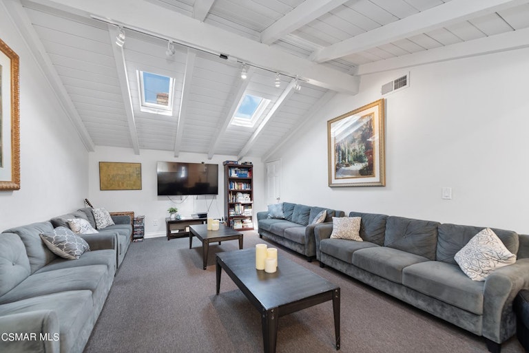 Photo 24 of 54 - 982 E Janss Rd, Thousand Oaks, CA 91360