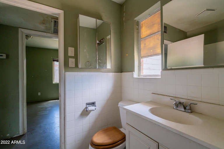 Photo 13 of 27 - 2311 W Colter St, Phoenix, AZ 85015