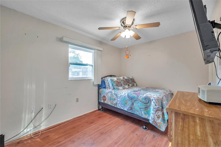 Photo 17 of 52 - 9851 Marlinton Ln, Port Richey, FL 34668