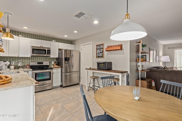 Photo 17 of 42 - 1704 W Loughlin Dr, Chandler, AZ 85224