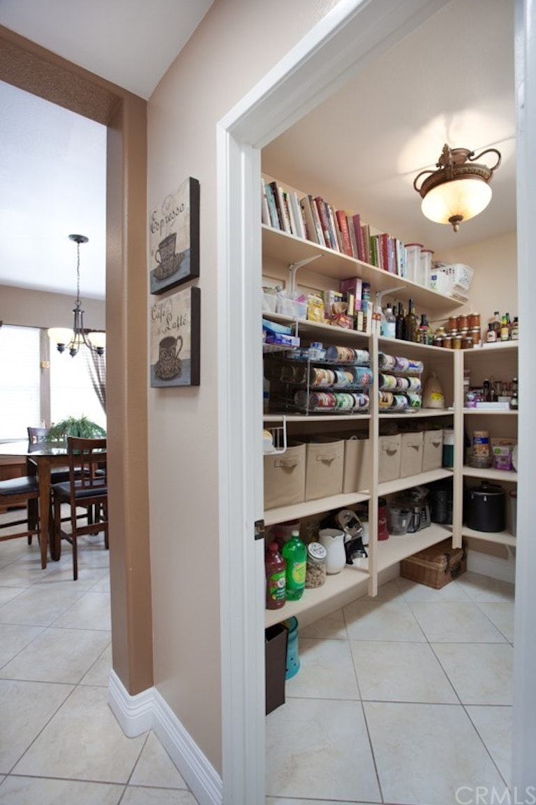 Photo 13 of 53 - 17264 Bluff Vista Ct, Riverside, CA 92503