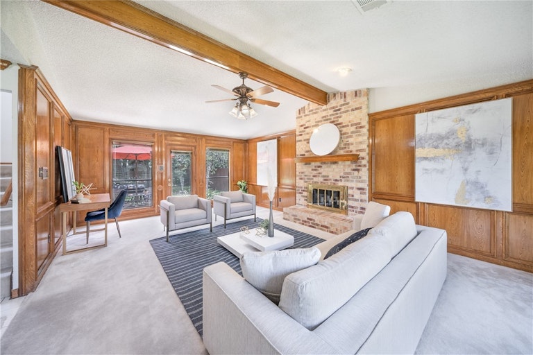 Photo 4 of 37 - 1501 Wilson Heights Dr, Austin, TX 78746