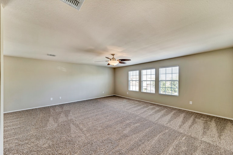 Photo 19 of 34 - 4516 Willow Rock Ln, Fort Worth, TX 76244