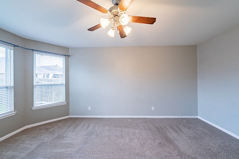 Photo 27 of 35 - 18226 Russett Green Dr, Tomball, TX 77377