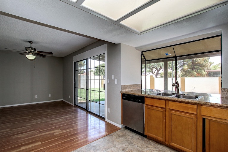 Photo 8 of 19 - 959 W Osage Ave, Mesa, AZ 85210