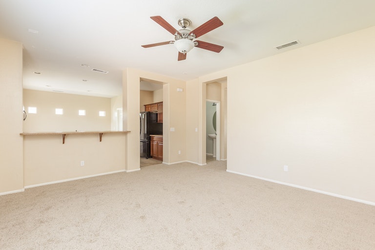 Photo 8 of 28 - 14999 N 137th Ln, Surprise, AZ 85379