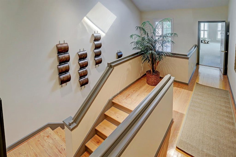 Photo 13 of 32 - 6308 Taggart St Unit B, Houston, TX 77007