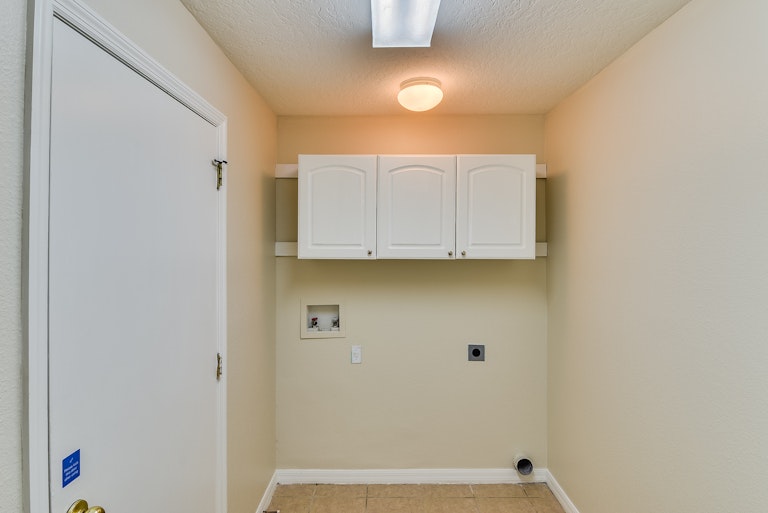 Photo 22 of 25 - 2409 Guiana Plum Dr, Orlando, FL 32828