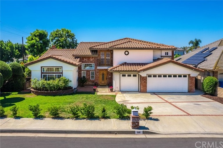 Photo 4 of 49 - 166 E Winnie Way, Arcadia, CA 91006