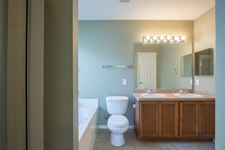 Photo 3 of 17 - 3422 Kodiak Diamond, San Antonio, TX 78245