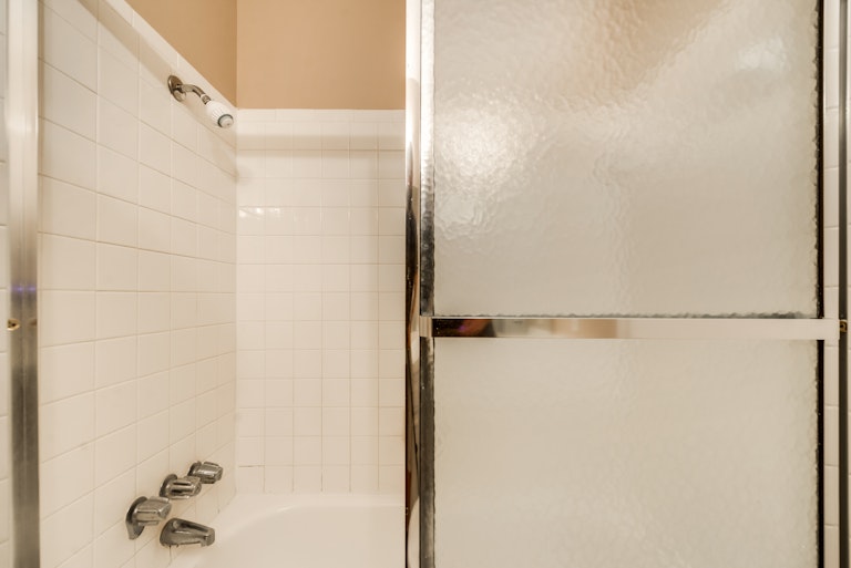 Photo 29 of 32 - 13740 Flagstone Ln, Dallas, TX 75240