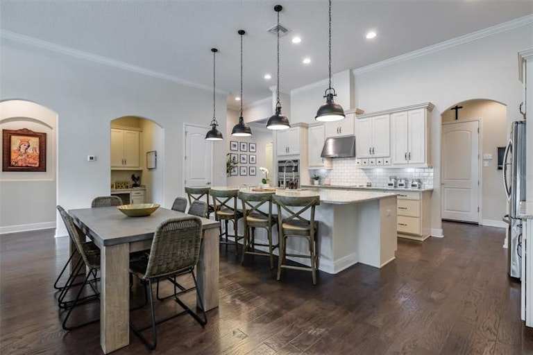 Photo 20 of 57 - 16532 Ballyshannon Dr, Tampa, FL 33624