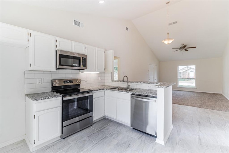 Photo 9 of 28 - 10828 Eastcrest Ln, Dallas, TX 75217