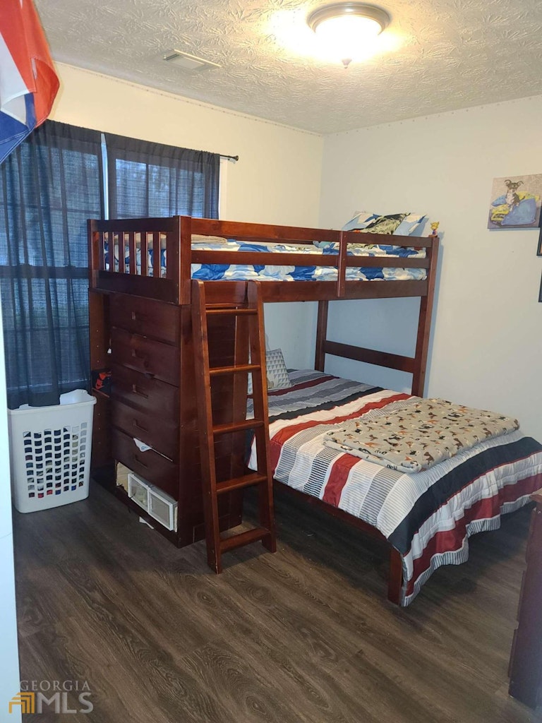 Photo 17 of 20 - 418 Shenandoah Ct, Winder, GA 30680