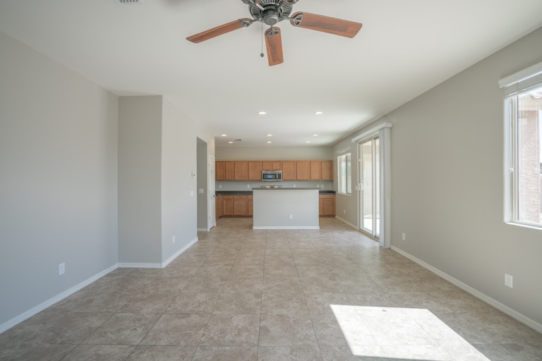 Photo 9 of 33 - 11705 W Maui Ln, El Mirage, AZ 85335