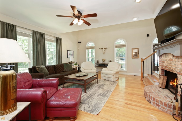 Photo 8 of 59 - 2550 Johnston Rd NW, Kennesaw, GA 30152