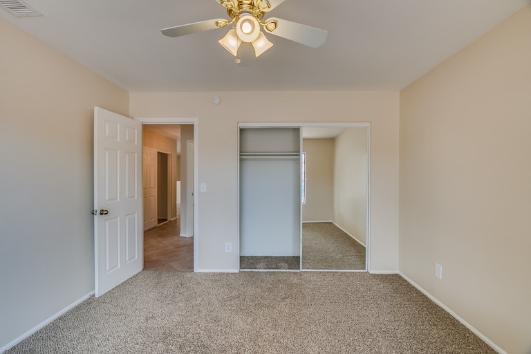 Photo 28 of 34 - 3014 W Daley Ln, Phoenix, AZ 85027