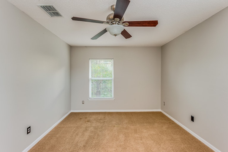 Photo 22 of 33 - 1019 Landview Ct, Orlando, FL 32828