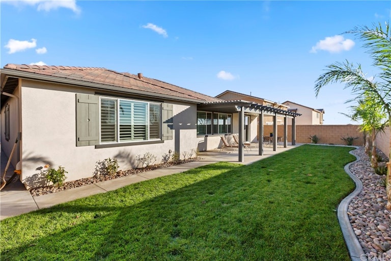 Photo 43 of 50 - 5120 Armendarez Ln, Fontana, CA 92336