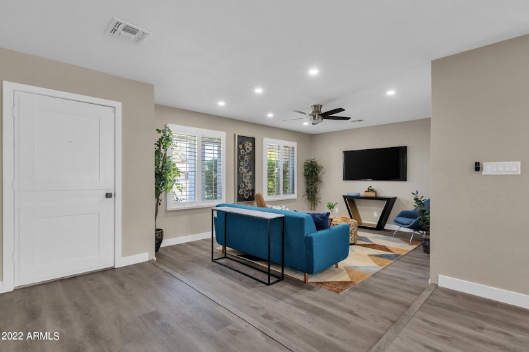 Photo 8 of 36 - 12423 N 37th Pl, Phoenix, AZ 85032