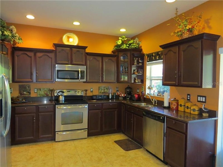 Photo 5 of 24 - 11237 Belle Haven Dr, New Port Richey, FL 34654
