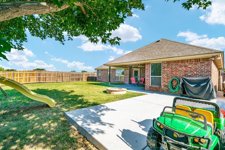 Photo 25 of 31 - 5932 Ridgecrest Dr, Watauga, TX 76148
