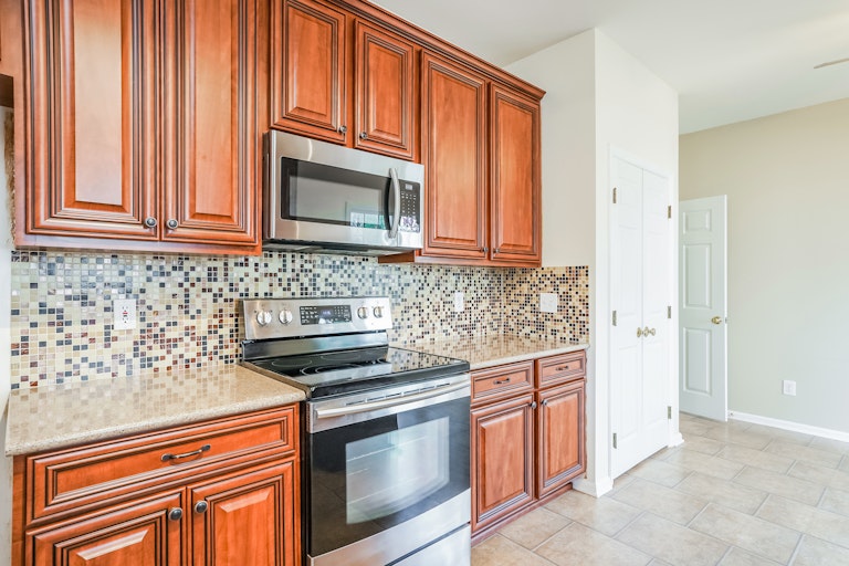 Photo 11 of 25 - 3308 Bellenden Pl, Raleigh, NC 27604