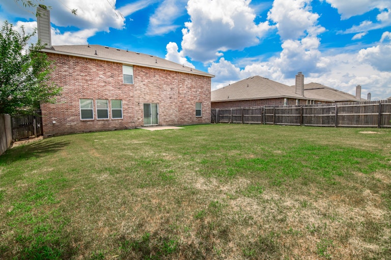 Photo 35 of 35 - 789 Keel Line Dr, Crowley, TX 76036