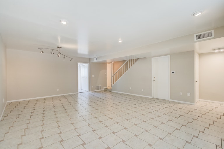 Photo 11 of 28 - 11260 Overland Ave #18D, Culver City, CA 90230