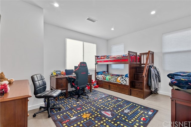 Photo 34 of 58 - 5008 Strohm Ave, North Hollywood, CA 91601