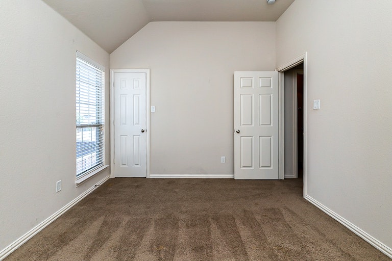 Photo 22 of 37 - 4712 Eddleman Dr, Fort Worth, TX 76244