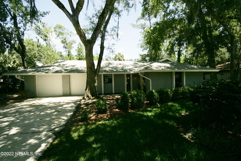 Photo 6 of 27 - 111 Granada Ln, Ponte Vedra Beach, FL 32082