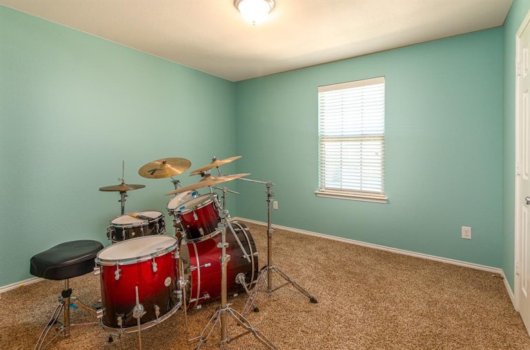 Photo 19 of 29 - 1300 Honeywood Ln, Royse City, TX 75189