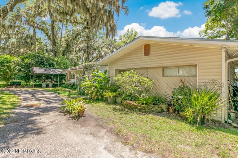 Photo 17 of 68 - 3223 Doctors Lake Dr, Orange Park, FL 32073