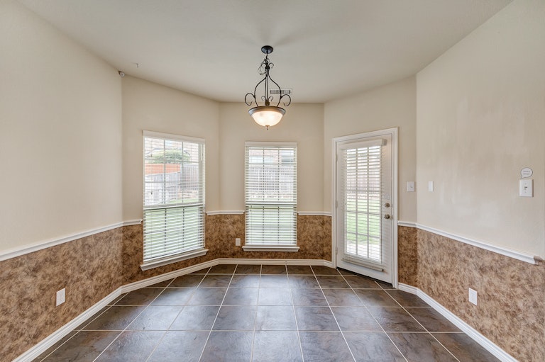 Photo 14 of 38 - 3052 Nadar, Grand Prairie, TX 75054