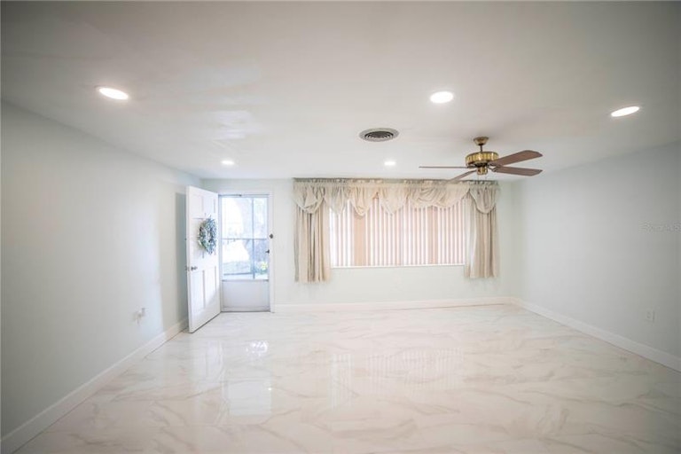 Photo 19 of 72 - 5121 Dove Dr, New Port Richey, FL 34652
