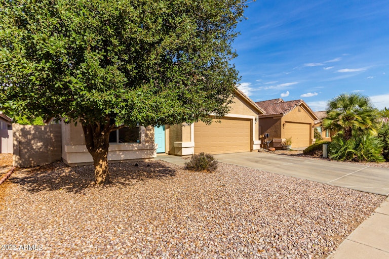 Photo 36 of 38 - 41559 N Ranch Dr, San Tan Valley, AZ 85140