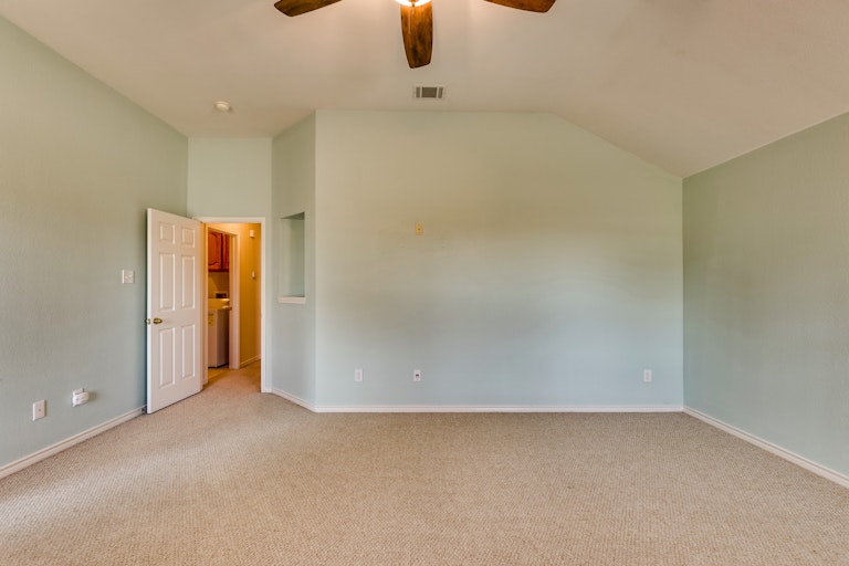 Photo 7 of 25 - 1815 Avonlea Dr, Rockwall, TX 75087