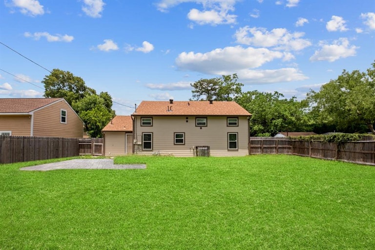 Photo 20 of 21 - 3838 Alsace St, Houston, TX 77021