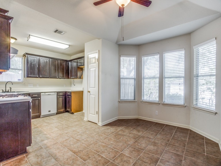 Photo 10 of 25 - 900 Brandi Cir, Kyle, TX 78640